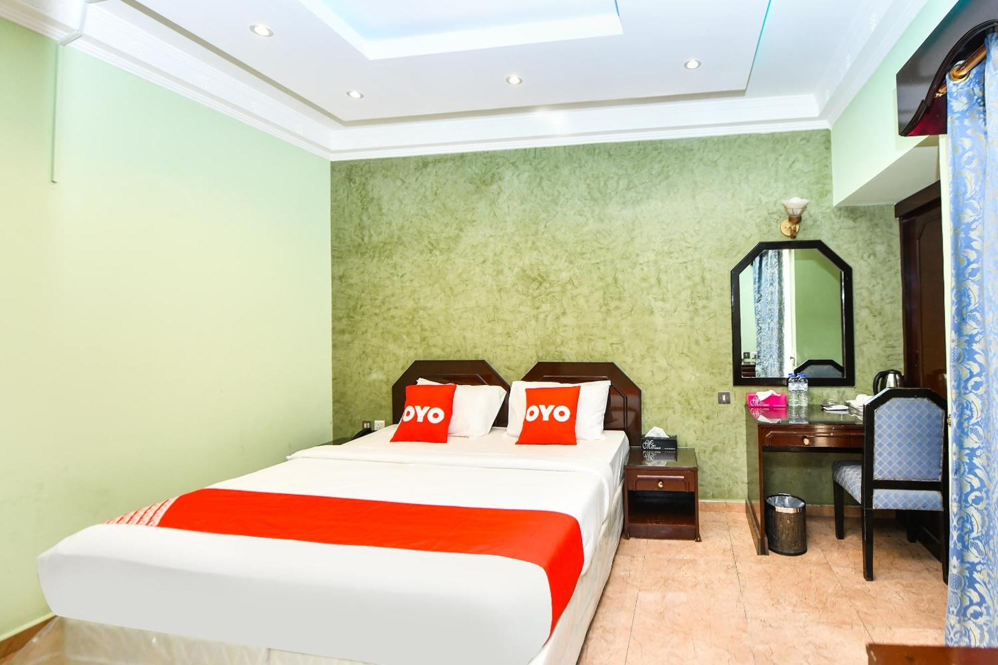 Oyo 137 Marina Hotel Muscat Luaran gambar